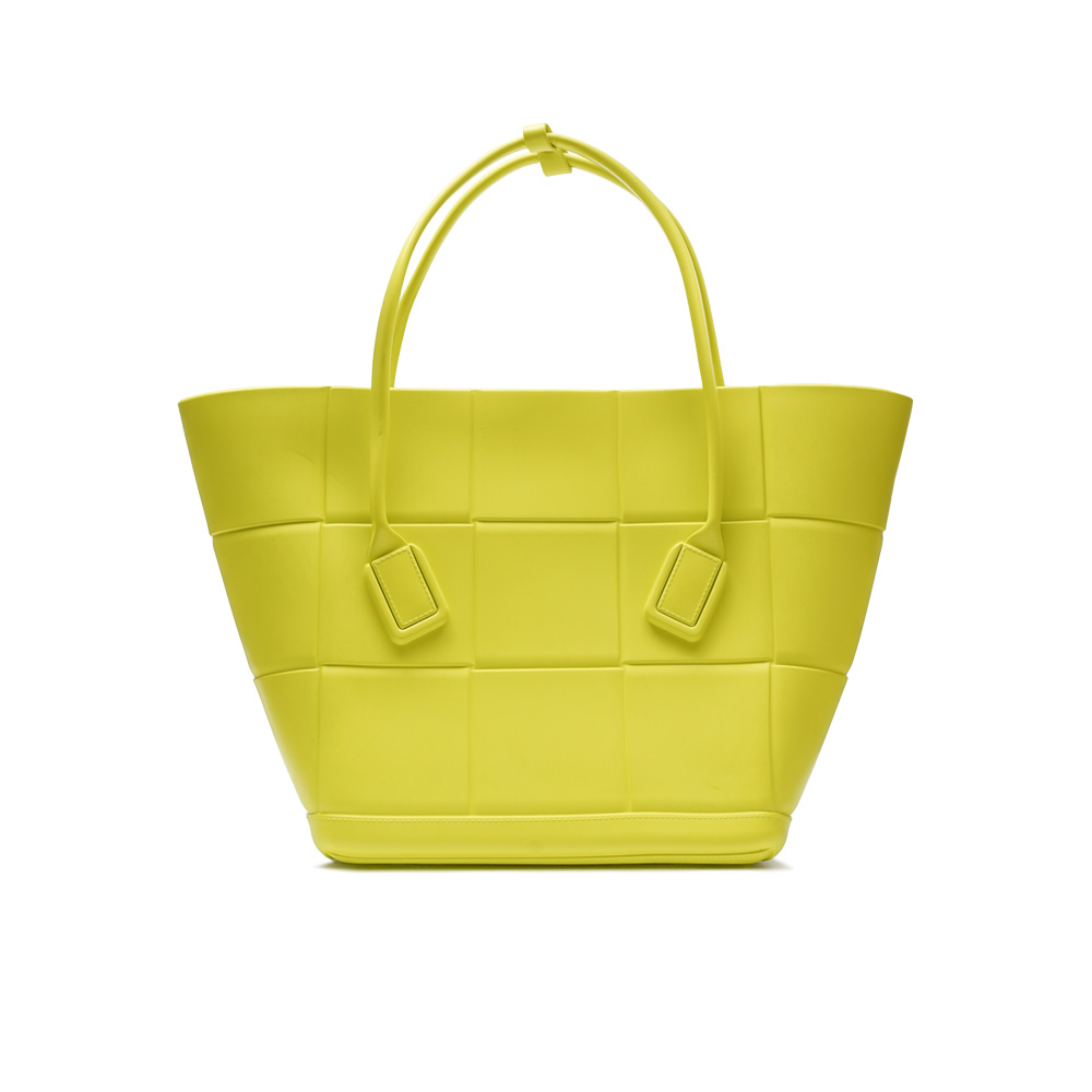 보테가 베네타 아르코 라지 러버 쇼핑백 키위 690689V14I03516