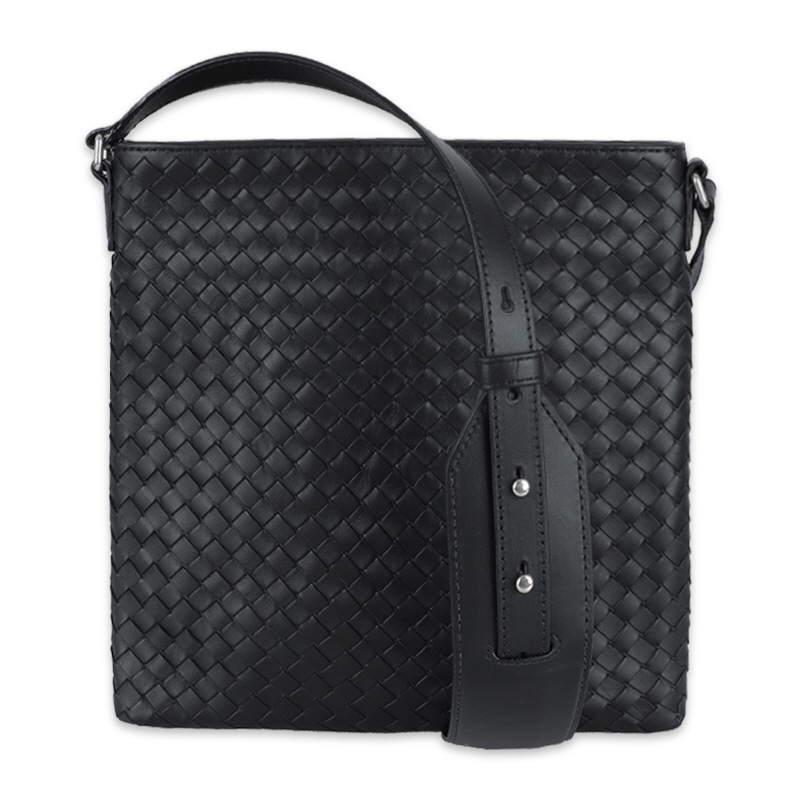 디몬트 24 S/S 보테가베네타 남성 인트레치아토 메신저 크로스백(블랙) 577534 V4651 8803