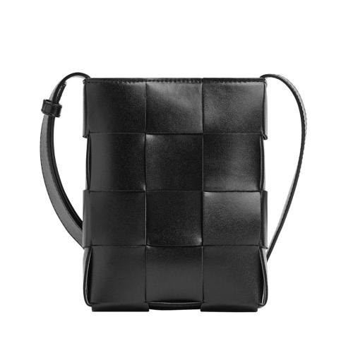 [국내배송] 23 보테가베네타  인트레치아토 카세트 휴대폰 크로스바디 백 729298 VBWD3 8803